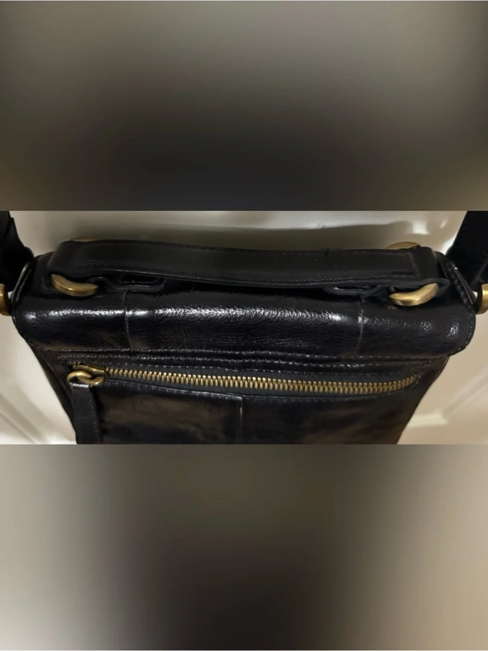 Hobo International Black Leather Crossbody Bag - Timeless Style - Picture 11 of 11